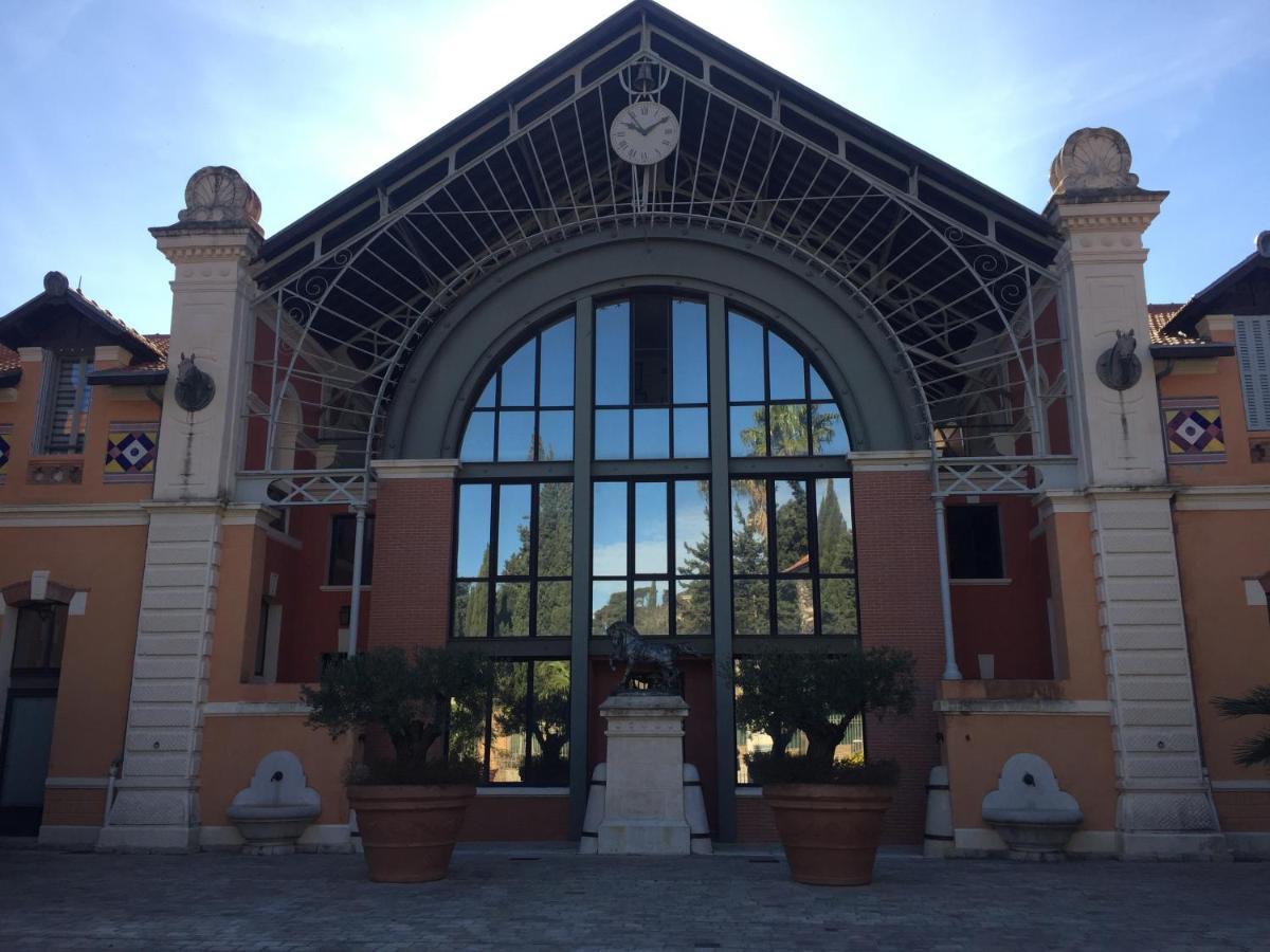 Appartement Manege Godillot à Hyères Extérieur photo